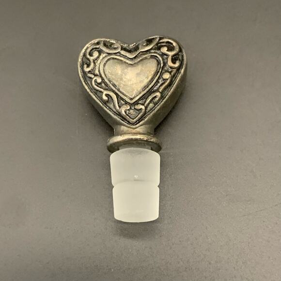Vintage Irice Frosted Glass Empty Perf,ume Vanity Bottle Heart Stopper - Picture 13 of 15